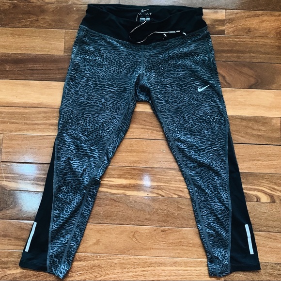 Nike Pants - Nike Cropped Leopard Leggings
